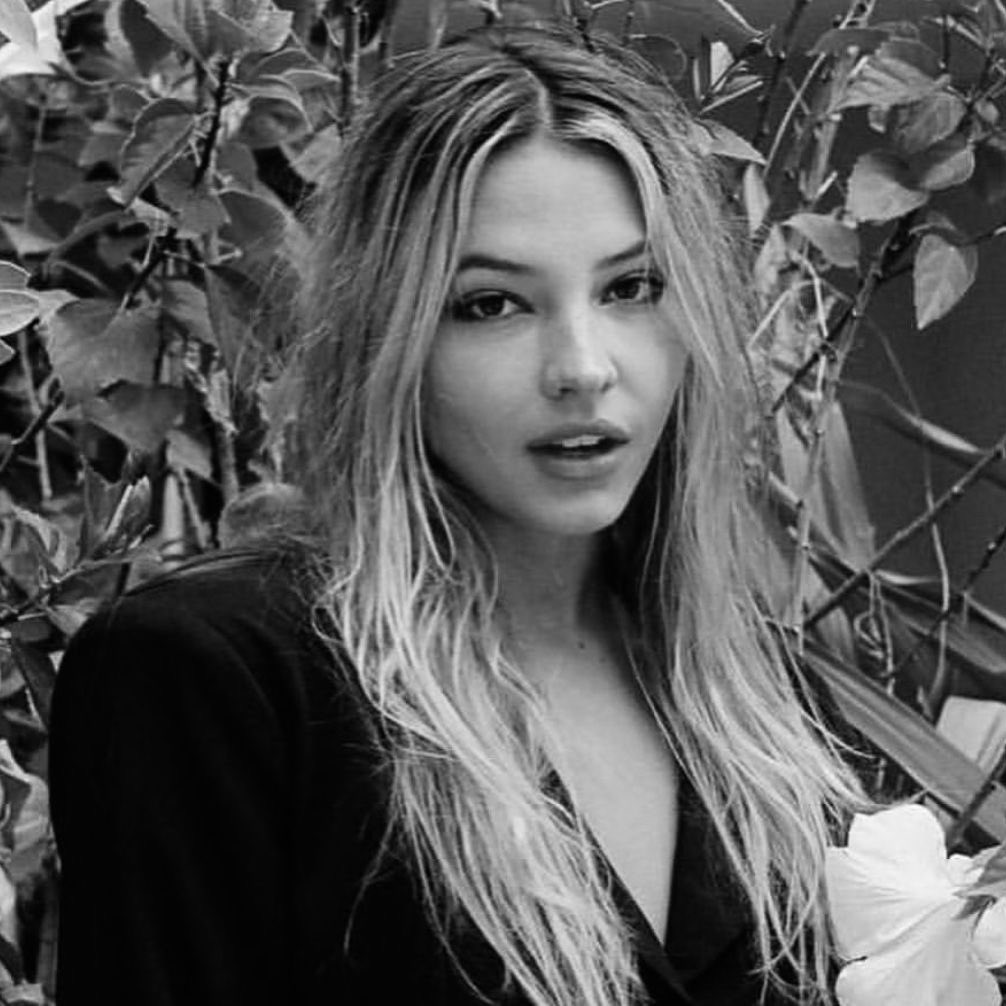 A💋🪩 tweet media