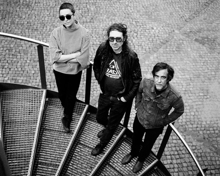 TECO APPLE tweet media