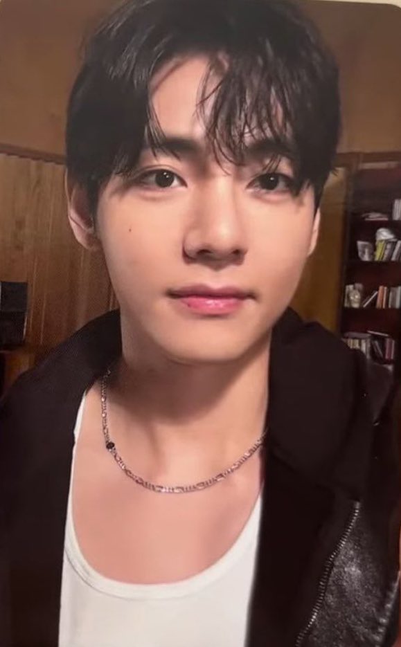 kx2mamaV CELINE tweet media