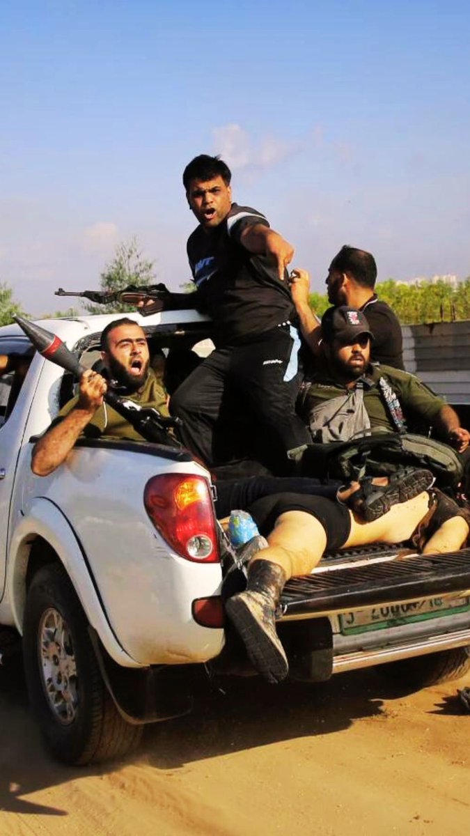 « Riz » 🐵 (🚫🙈🙉🙊) tweet media