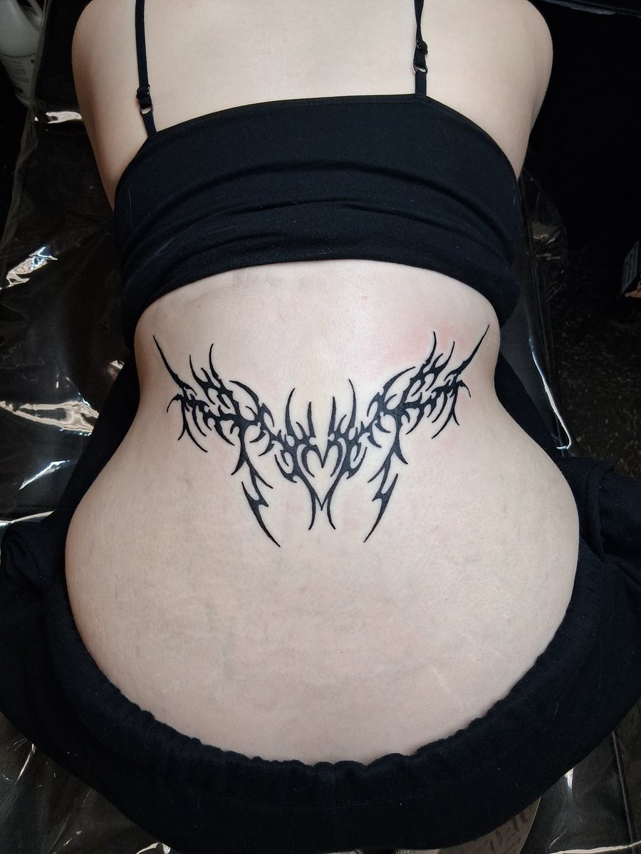 Chloescultt's tweet photo. New tattoo:)) #newtattoo #tattoo #8teen #hiddengirl #hidden #nsfwtwtً #CollegeStudent #bop https://t.co/NQJJKFVco5