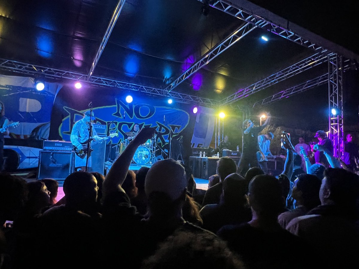 NotTheProperAttire tweet media