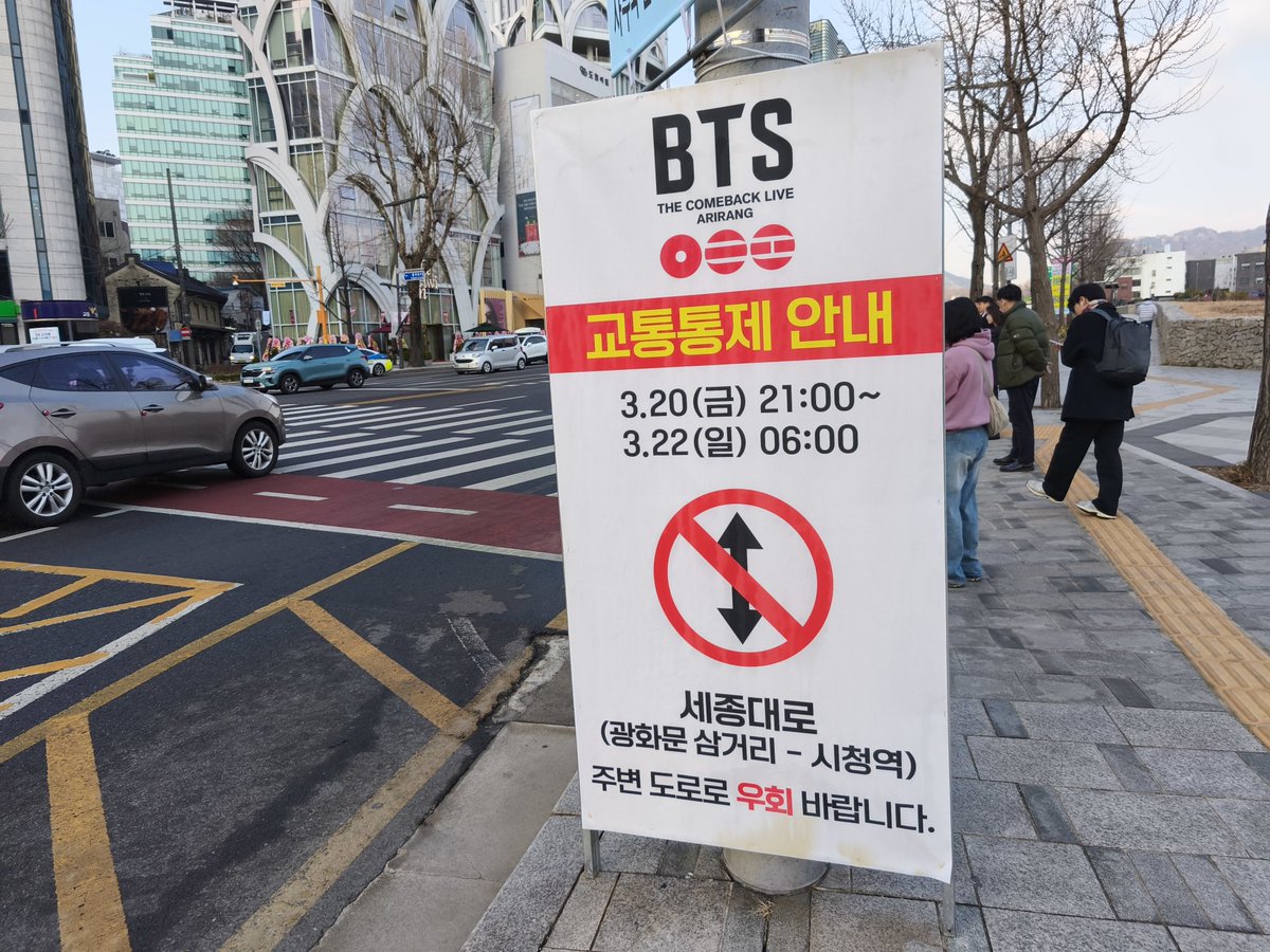 Raphael Rashid tweet media