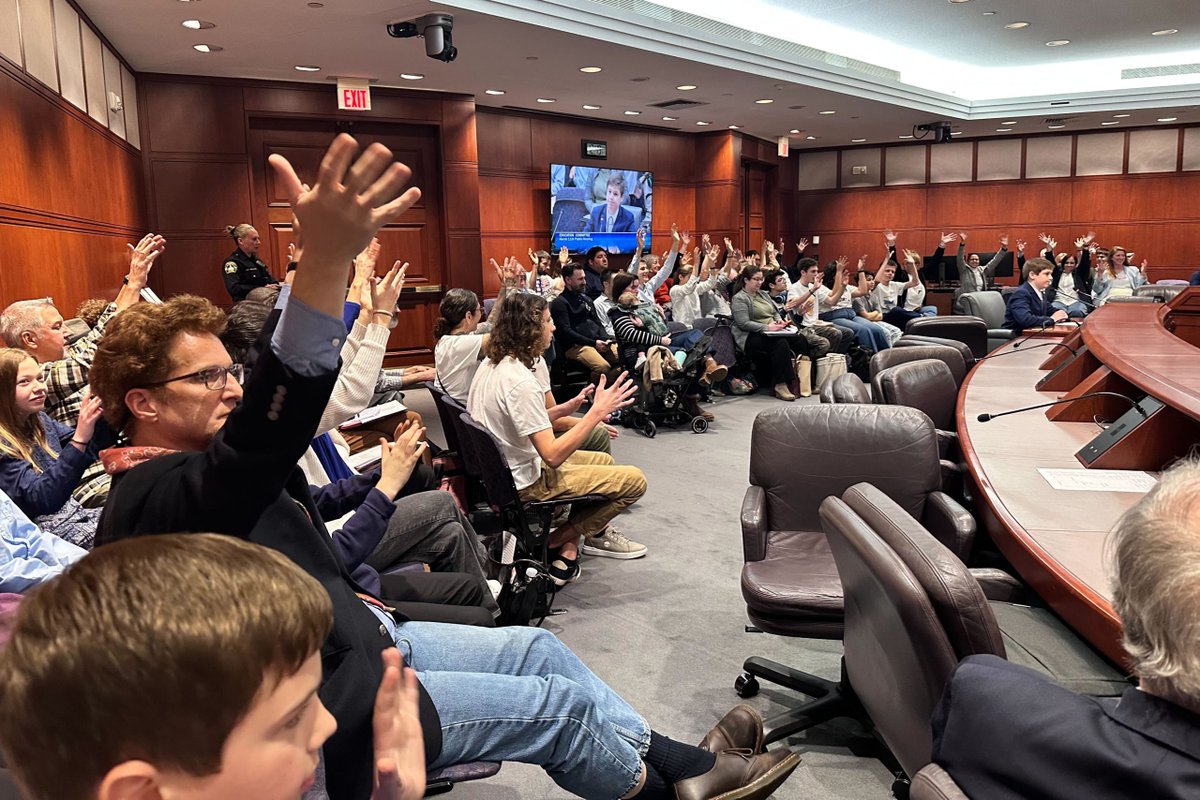 Connecticut Mirror tweet media