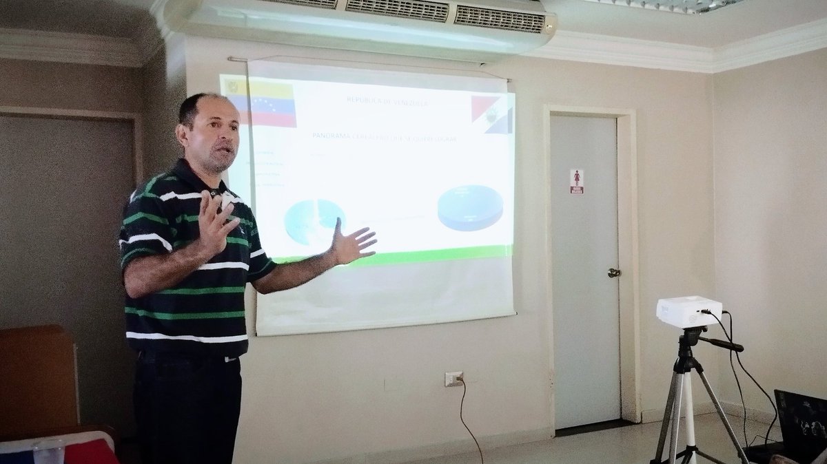 rmtarazona's tweet photo. Especialistas presentan a Vente Yaracuy plan estratégico para rescatar la producción agropecuaria del estado

📲 | @yatvo24

https://t.co/6MjDTVWbdl https://t.co/oScsUzoUW4