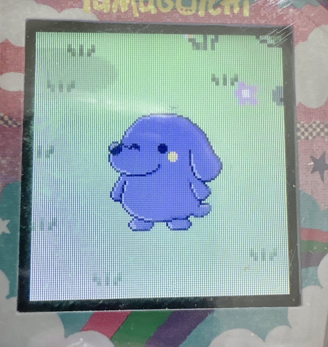 また紫色の個体になったよ🧬
口元に埋もれて目が半分しか見えてない！
私の育てたたまごっちたち6分の5が紫