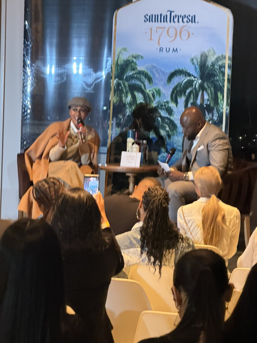 reggiehoward's tweet image. Keri Hilson #retreat #atl 😁🖤🤝 #LockIn