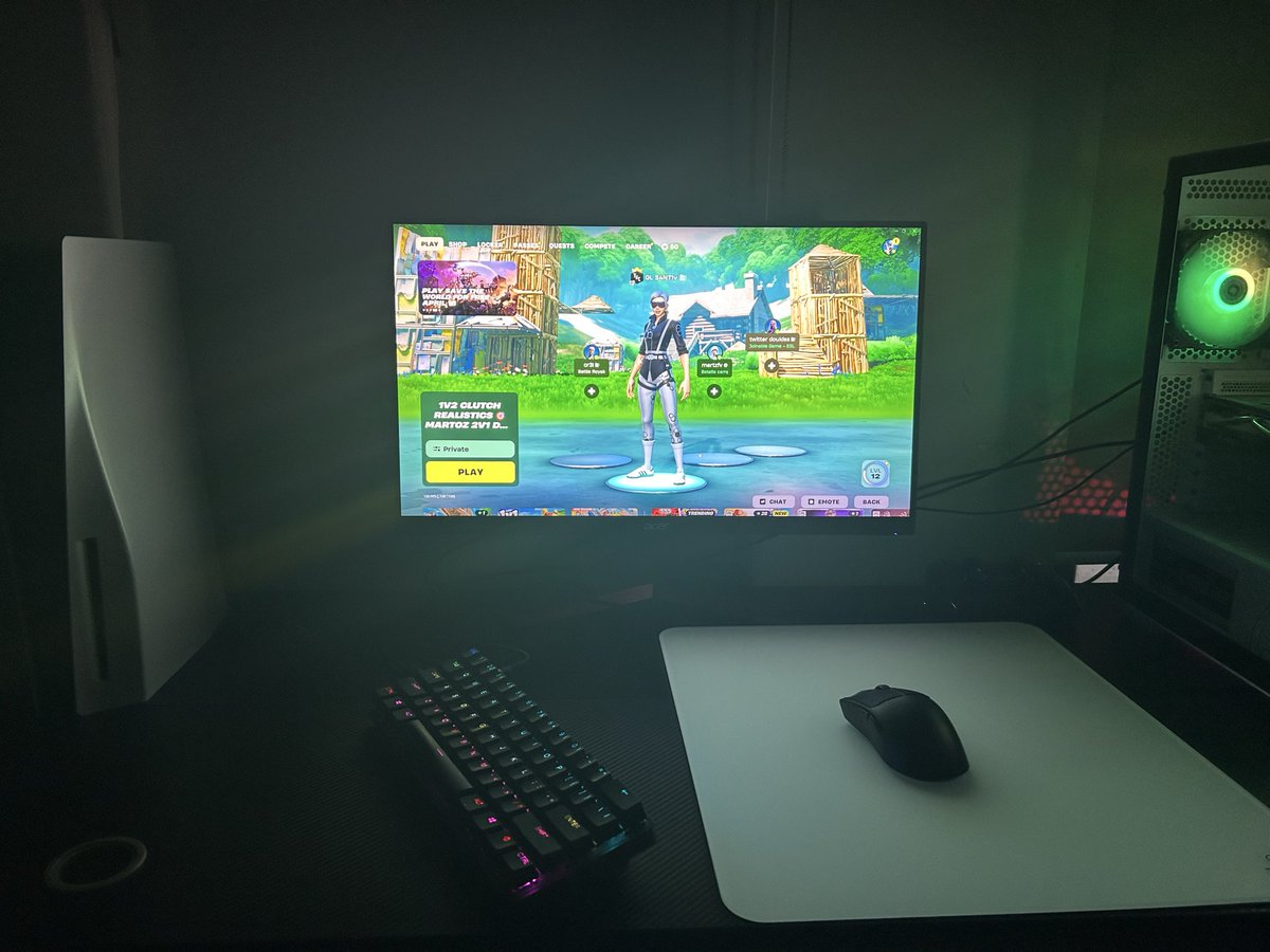 GL S4NT1 tweet media