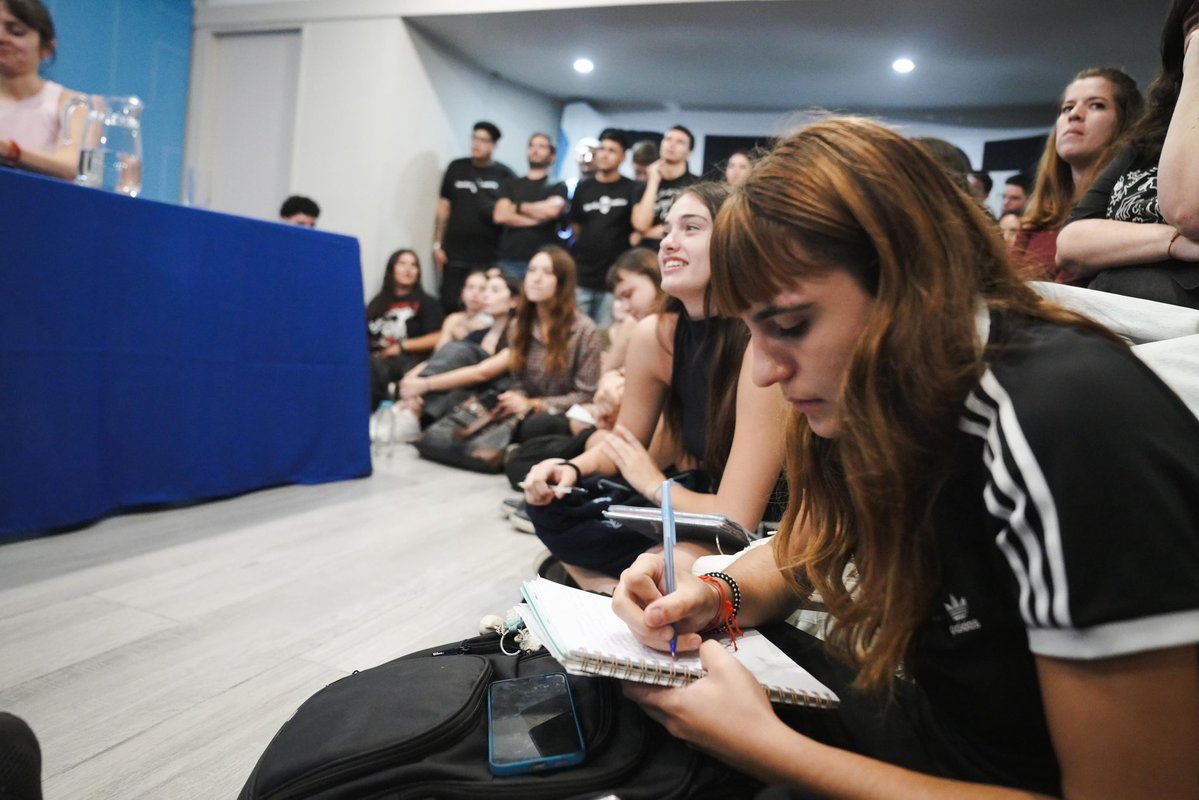 Lucía Cámpora tweet media