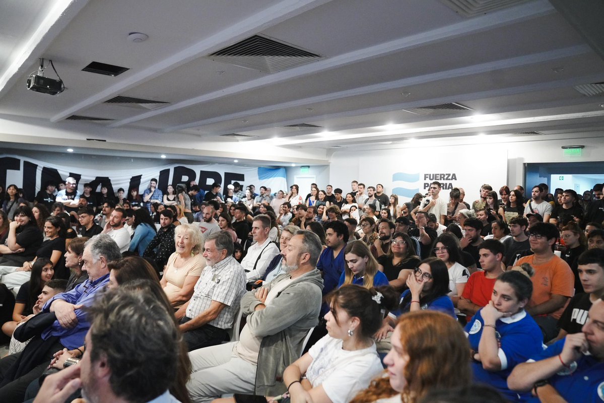 Lucía Cámpora tweet media