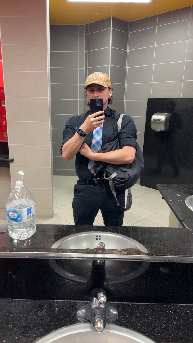 christian ✨ tweet media