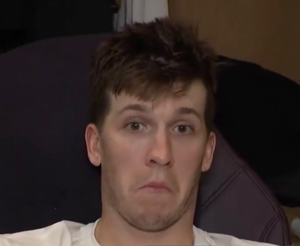 LakeShowYo tweet media