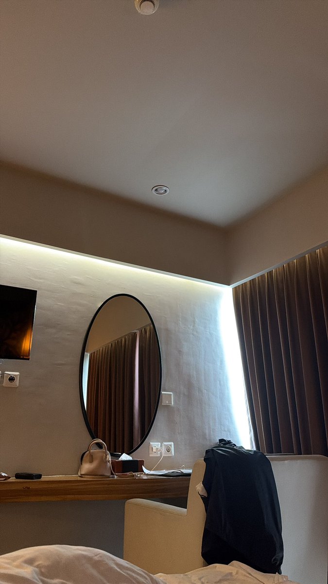 Jamesblll tweet media