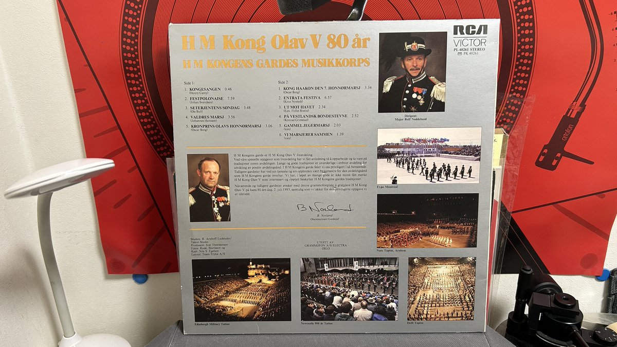 先週＆今週の収穫品②！
ネッデルンド大佐指揮、ノルウェー王立近衛軍楽隊による、行進曲と軽音楽集。有名な《ヴァルドレス行進曲》やノルウェーのマーチ王とされるボリOscar Borgの作品等を、ノルウェーでも随一の演奏技術を持つ同楽隊のキレキレな熱演で楽しめる素晴らしい一枚！