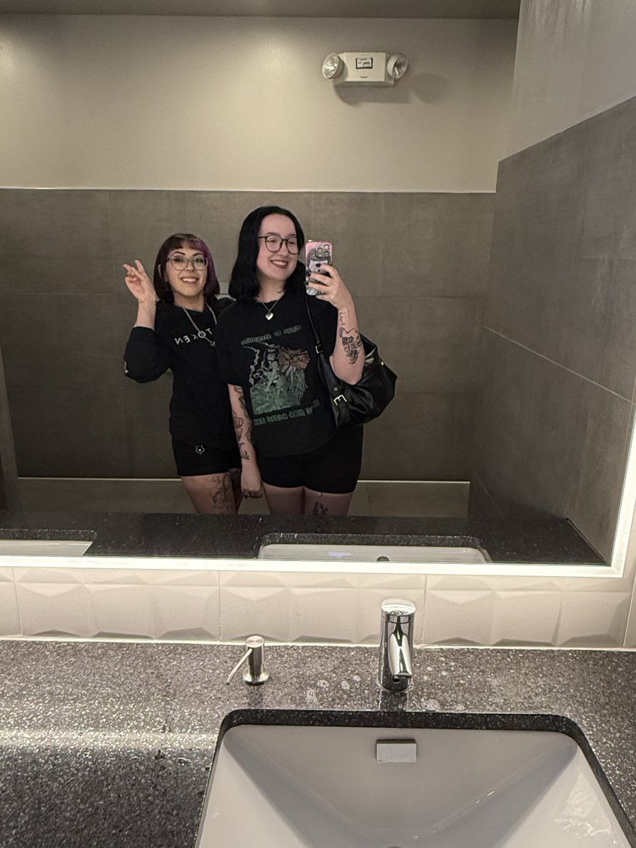 𝓐𝓵𝓲𝓬𝓮 tweet media