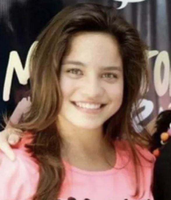 tinimother4ever's tweet photo. el odio que me genera emilia mernes es impresionante dale amiga nunca vas a poder estar al nivel de tini stoessel #ubicate ❣️ https://t.co/486keYvirX