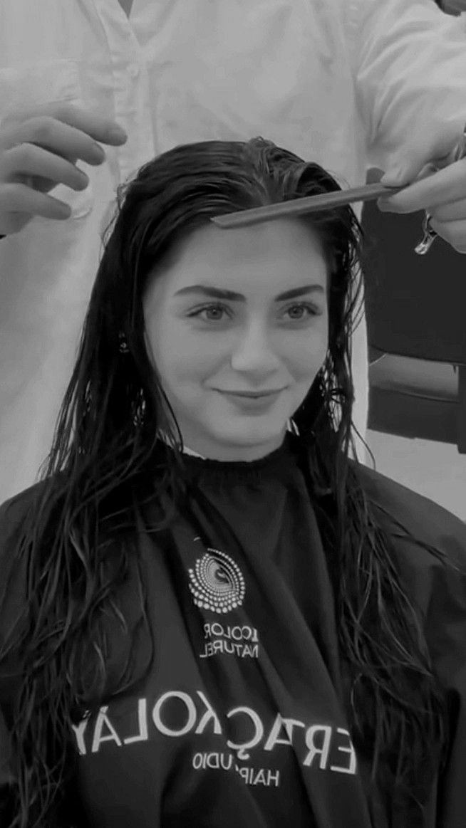 S0UIACE's tweet photo. 📍 𝗔𝗹𝗲𝘅𝗮𝗻𝗱𝗿𝗶𝗮 𝗦𝗮𝗹𝗼𝗻 𝗮𝗻𝗱 𝗕𝗲𝗮𝘂𝘁𝘆

Getting ready for the shoot, always trust my hairstyle with magic hand of Donovan 🖤 https://t.co/Dxld95gJ0B