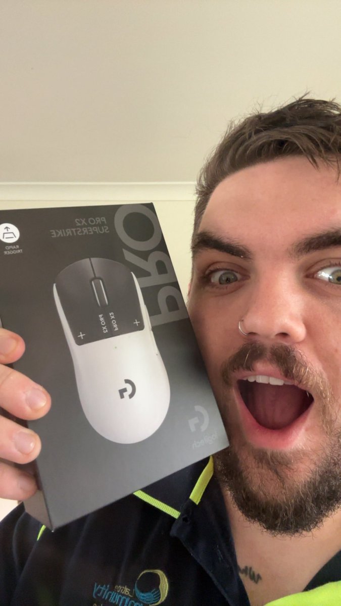 yourboyhoodie tweet media