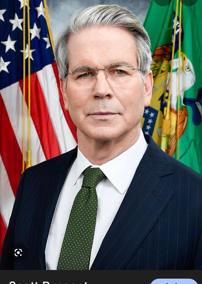 Lily West🌹 tweet media