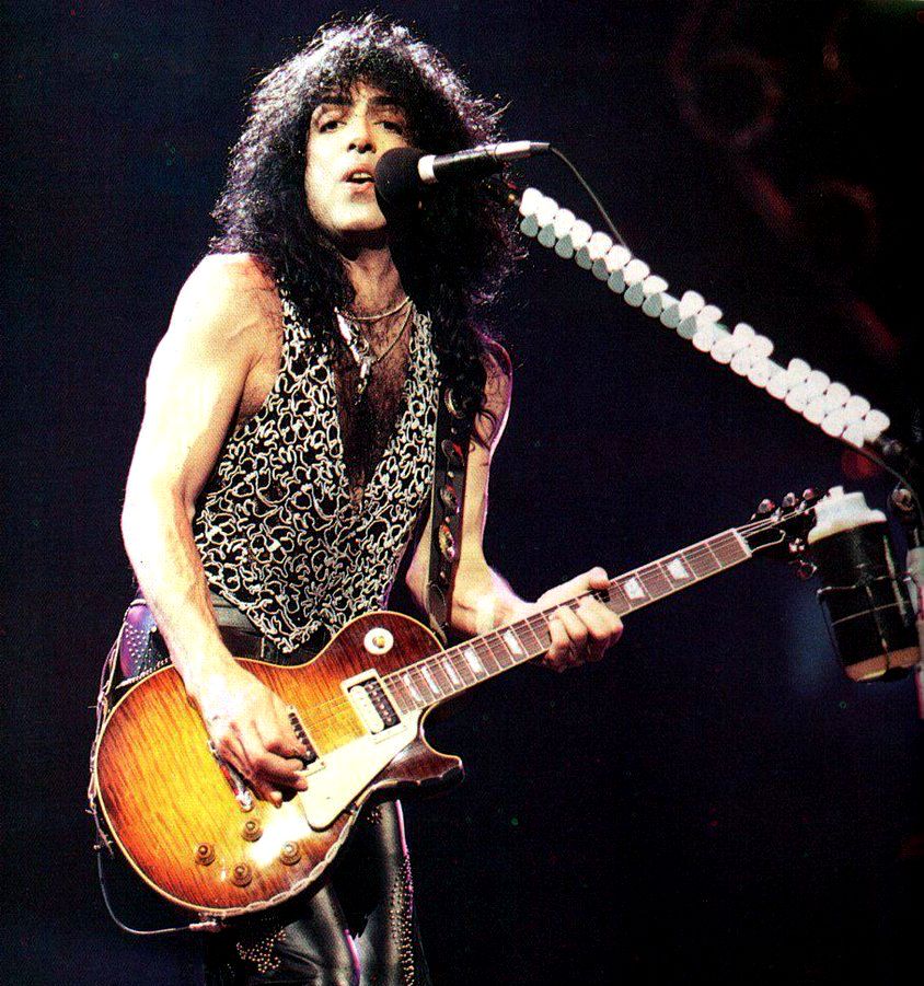 𝐊𝐈𝐒𝐒𝐨𝐩𝐨𝐥𝐢𝐬 tweet media