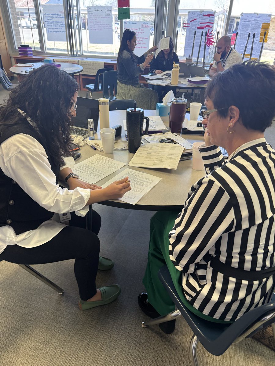 CStewart12345's tweet photo. Leaders Go 1st @ Southside El. Siloam Springs Schools by engaging in learning walks as a powerful opportunity to determine what students need, &amp; what the teacher needs to implement the most aligned in-class support!… Walking in alignment w/ TESS Learning Walks!🥇@NIETteach https://t.co/tTyisBrBId