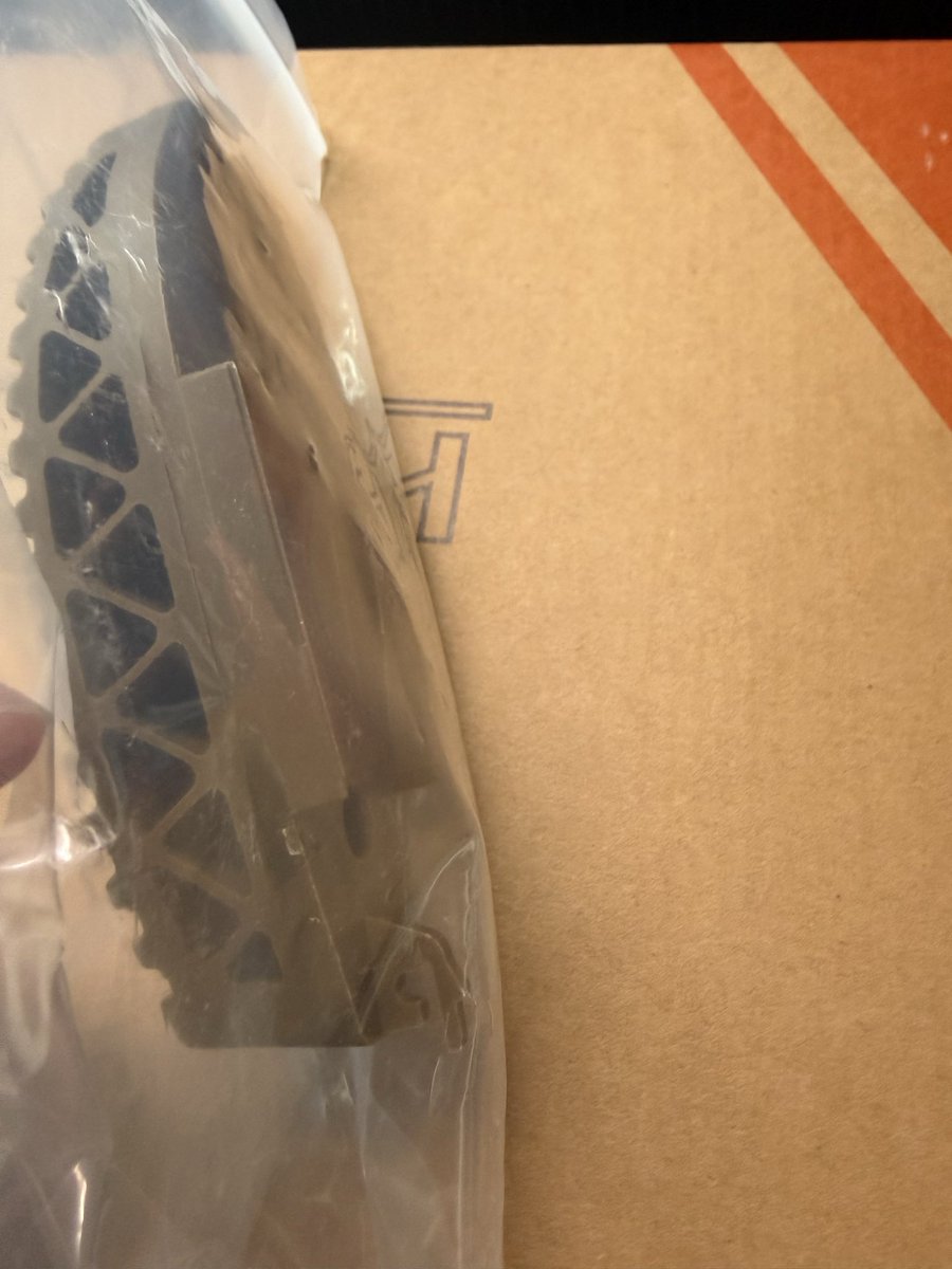 gunsrocxx's tweet photo. kingarms AS VAL入荷
年末撮影で破損してしまった
hk416A5のストックのバットプレートが無償交換でCAT さん(問屋さんを通して)から届きました。
CATさんアフター流石です
#サバゲー
#ASVAL
#ガンズロックス https://t.co/JtvbbX4jbY