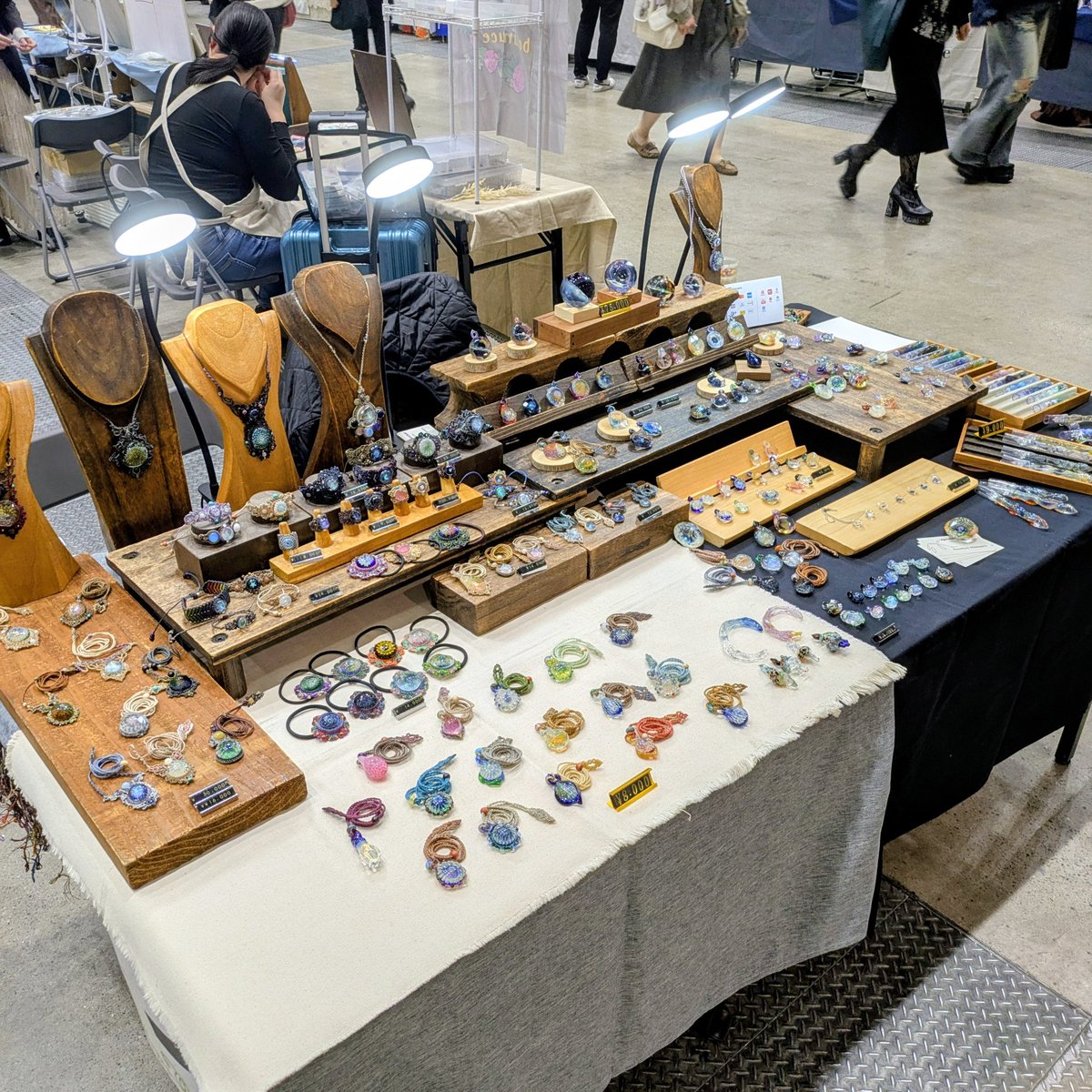 始まりました!
#春コミ
#arteVarie135
西２ホール
ブースNo.フ-1

宜しくお願いしまーす