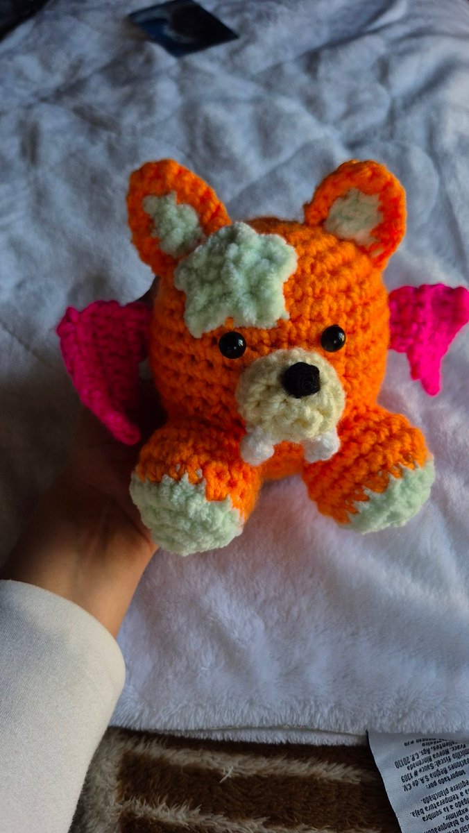 enha_issevEN tweet media