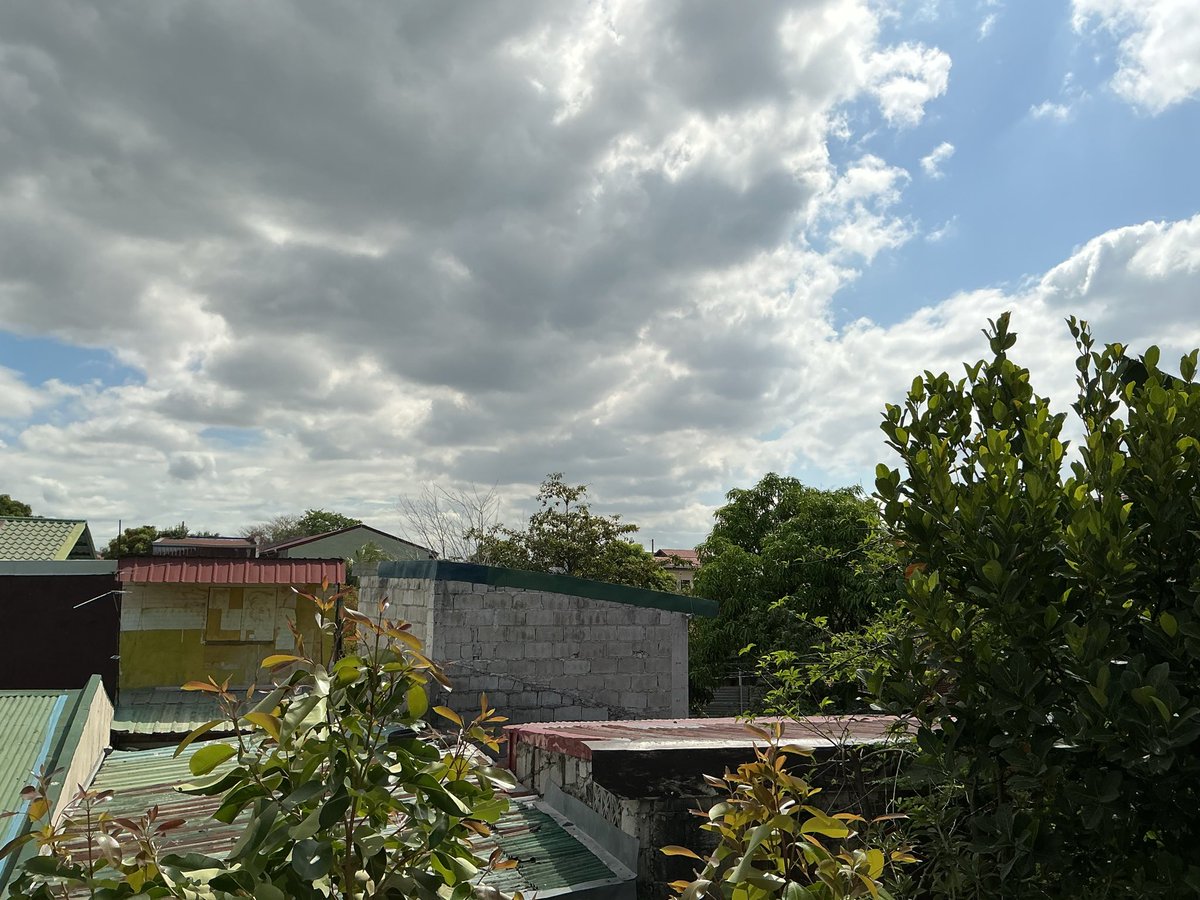 chickin_twt's tweet photo. 9:50 am
Mainit na talaga pagpapawisan ka na. May clouds pa din pero grabe na init.
#BulacanWeatherUpdate
#NEW_BULACAN
#SEVENTEEN_NEW_IN_BULACAN https://t.co/v4KvvPZuXJ