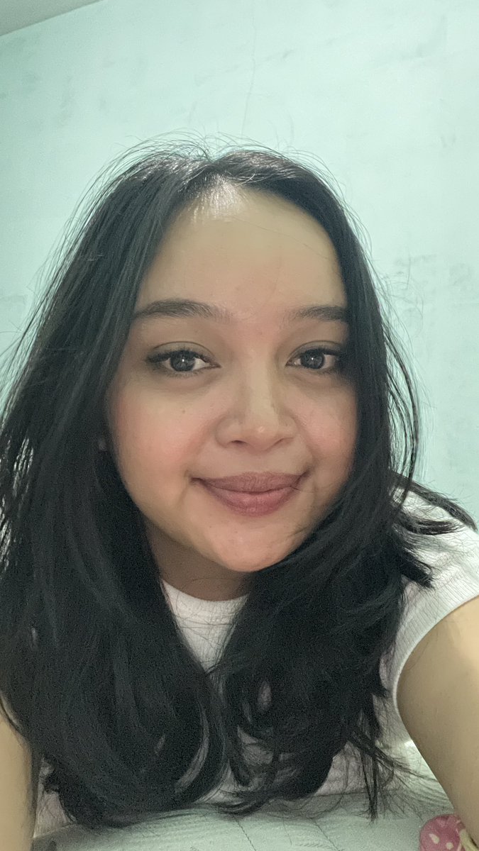 fckdiv's tweet photo. life so far, kalo ga luckystrike mentol ya palmsugar, ya kalo gaada nyengir aja udah😌 https://t.co/6eexzBtbcN
