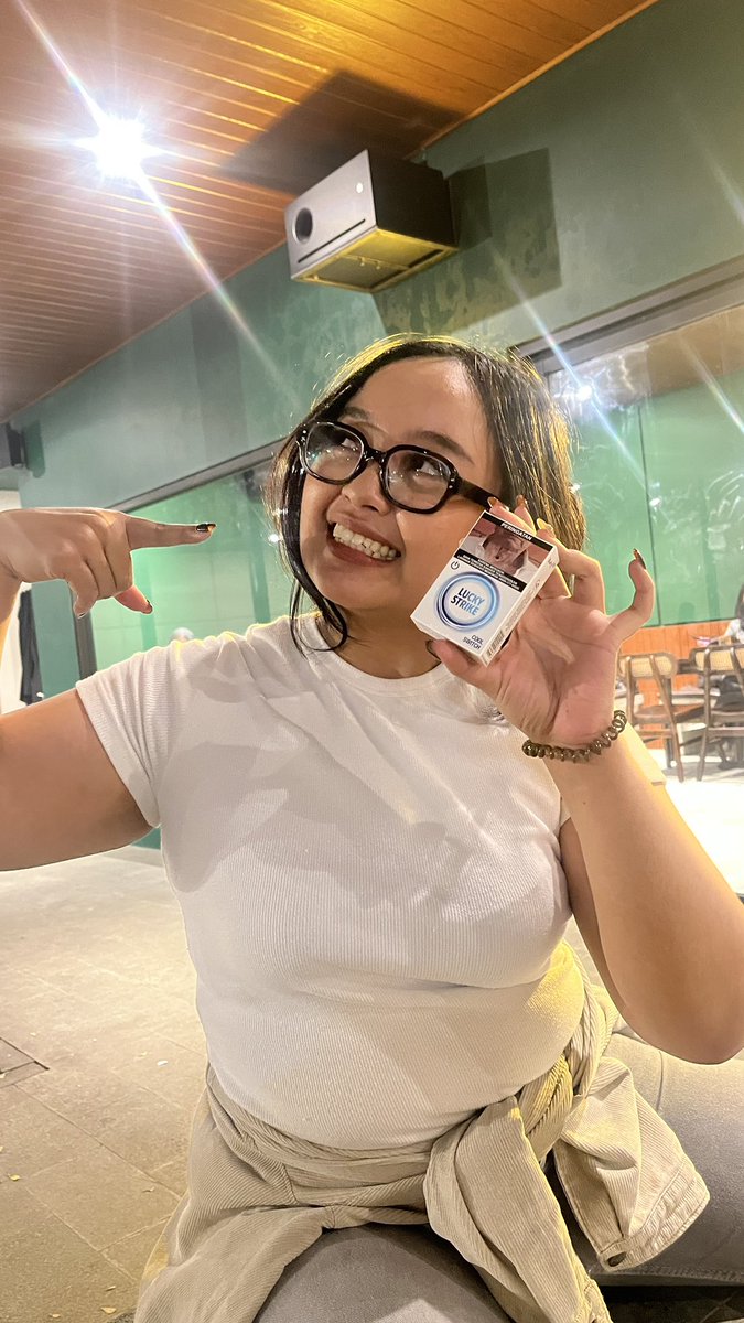 fckdiv's tweet photo. life so far, kalo ga luckystrike mentol ya palmsugar, ya kalo gaada nyengir aja udah😌 https://t.co/6eexzBtbcN