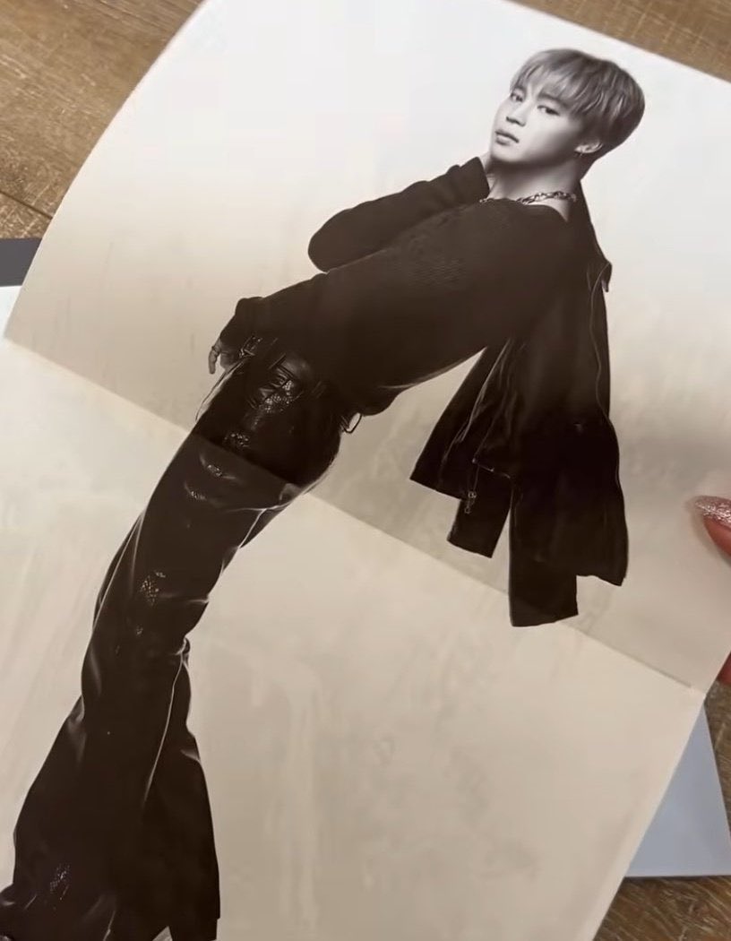 ران 𝑺𝑾𝑰𝑴 tweet media