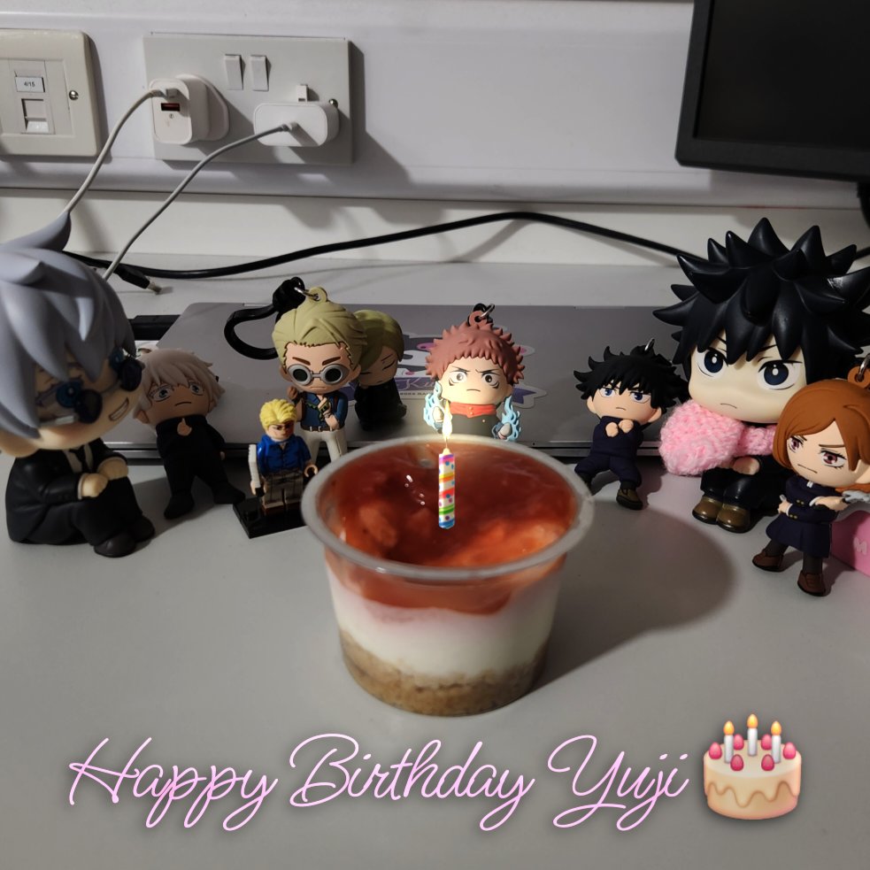 hexdeross's tweet photo. happy birthday yuji https://t.co/z5vnv8aN6H