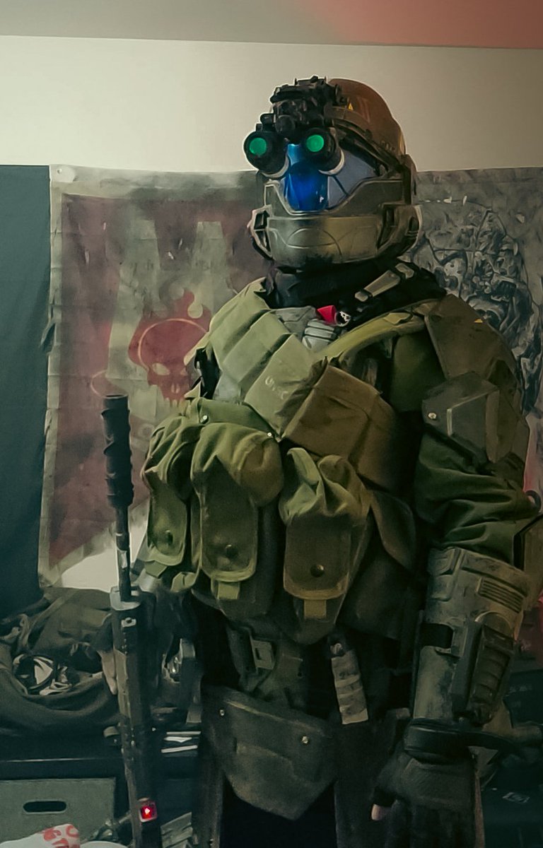 Mooreshots| November Black tweet media