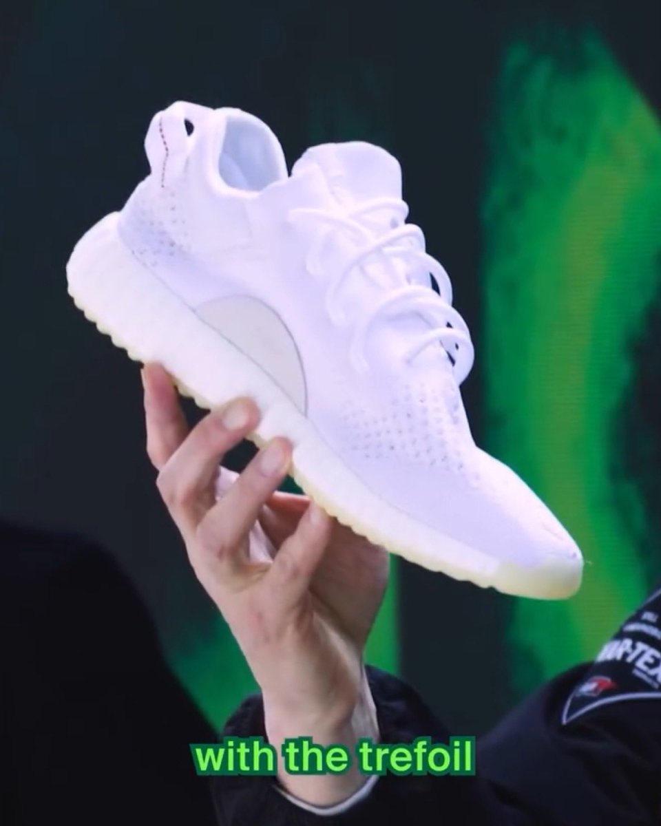 Sneaker Bar Detroit tweet media