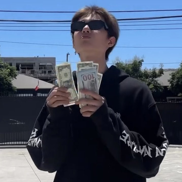 TINTINDAY크크 tweet media