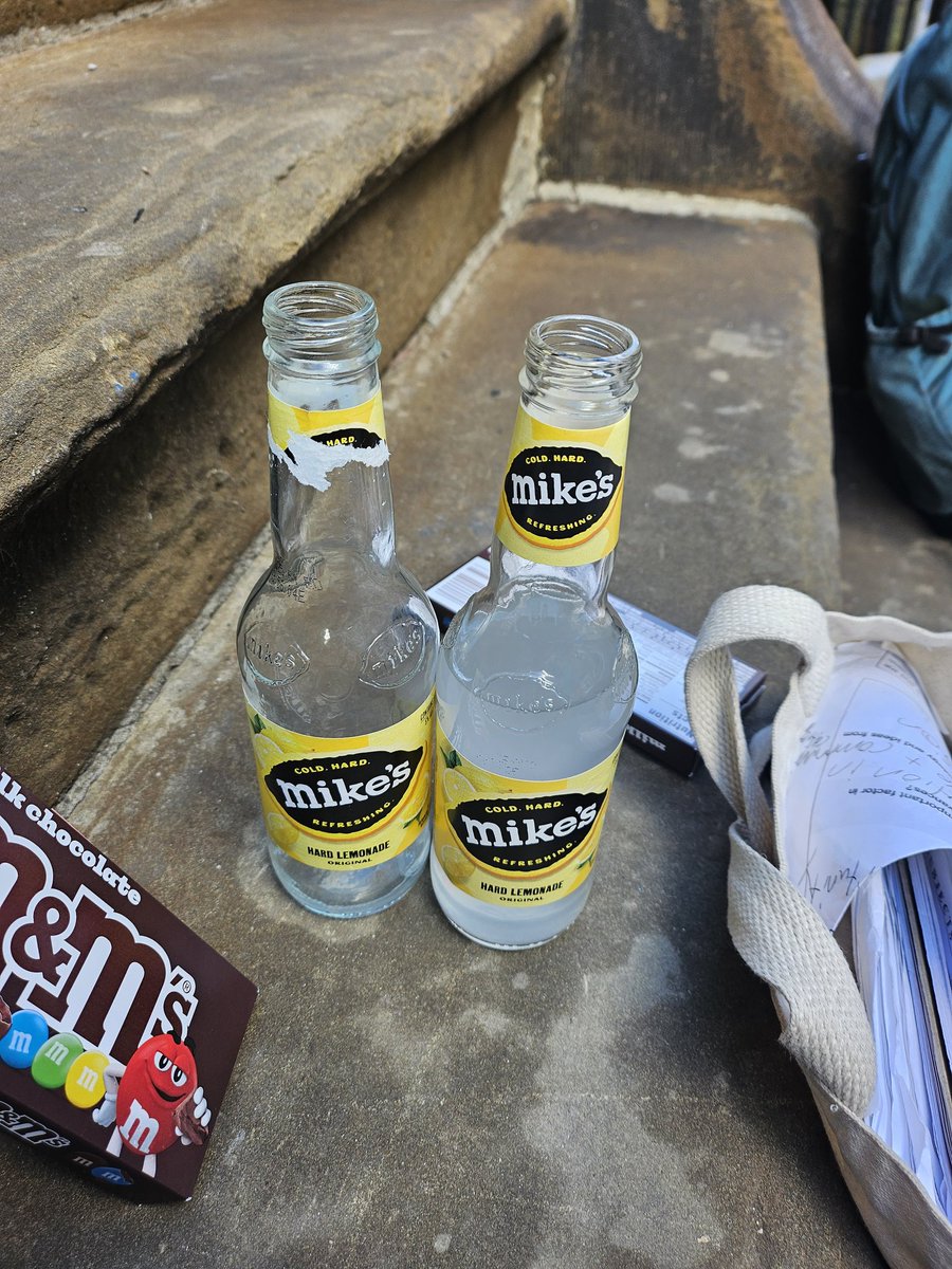 ﹫ ronnie ݂ 𓄳 8 DAYS 🎂 tweet media