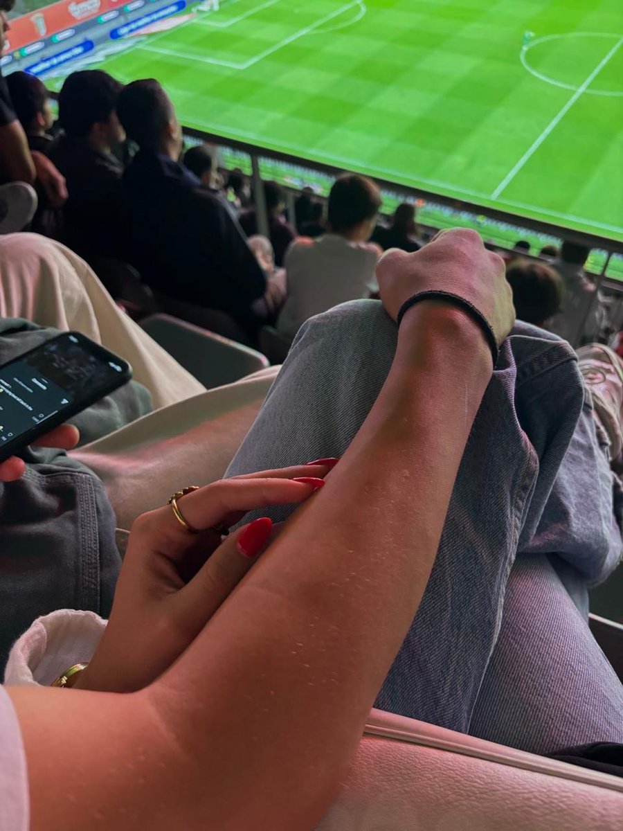 𝐒𝐜𝐫𝐨𝐥𝐥 𝐩𝐢𝐜𝐬 tweet media