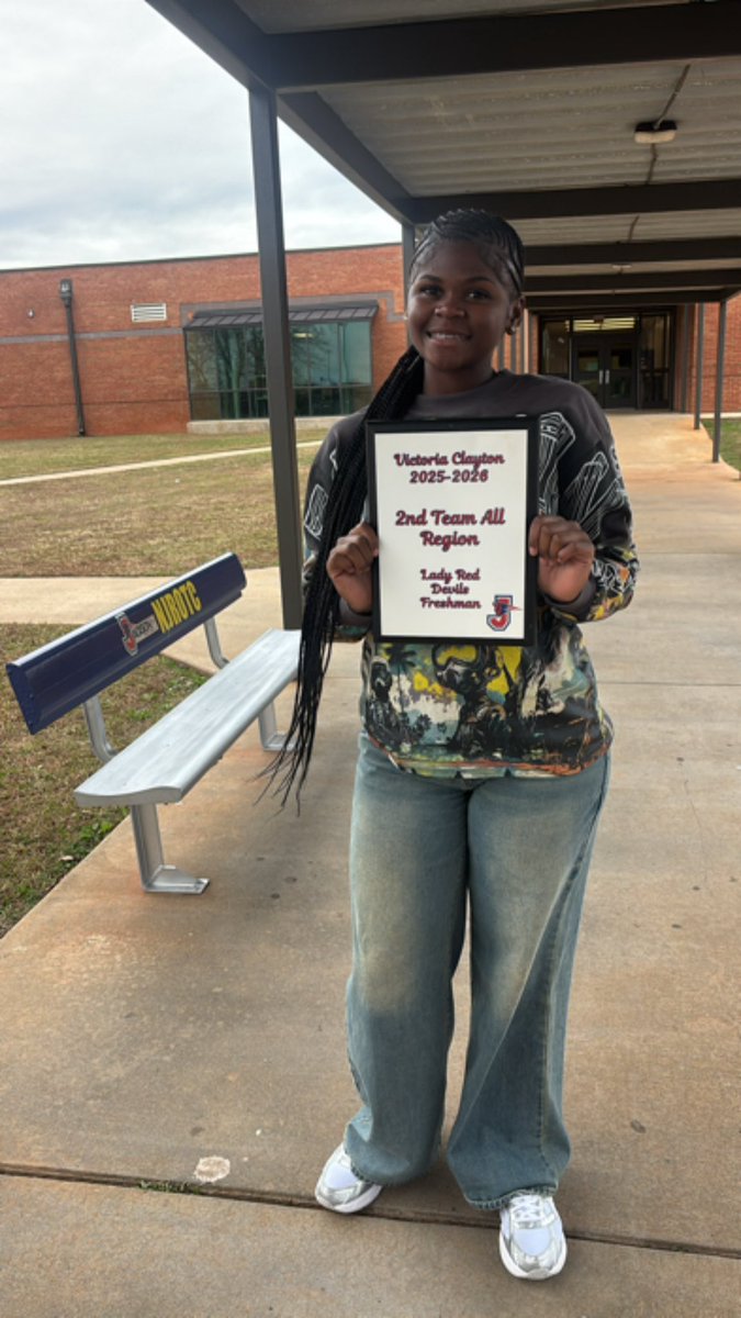VicT2029's tweet photo. Second team or region as a freshman. Grateful for every rep, every lesson, and everyone who believed in me. This is just the beginning. #Softball #Recruitment #StudentAthlete #ClassOf2029 #AllRegion #Blessed #NoDaysOff #FreshmanSeason. https://t.co/W0fvqfPNYn