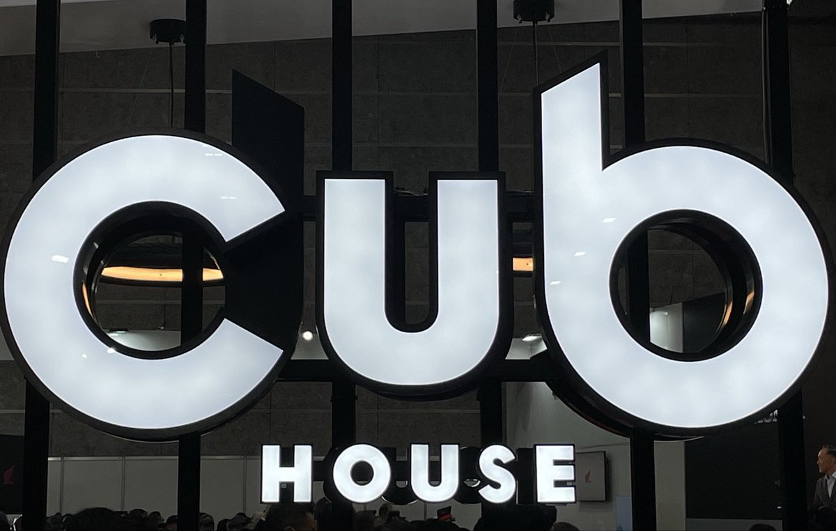 corgixct125's tweet photo. モーターサイクルショーin大阪に来ました。ハンターカブかっこいい✨CUB HOUSE気になる！ステッカーももらえて満足🤩

#motorcycleshow 
#ハンターカブ #ct125 
#cubhouse #HONDA 
#スーパーカブ https://t.co/DGFEfIbqg3