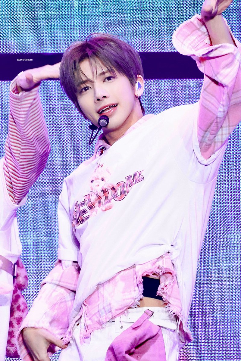 BabysharkTh's tweet photo. 260228

   ∧＿∧　
꒰  ིྀ˶• ༝ •˶꒱つ━✩ ･。 
⊂   　  ノ 　　　･° 
 し ㅡＪ　　　°。+ * 。 
　　　　　　　　　. ･°
　　　　　　　　　° ｡ﾟ ﾟ･｡･ﾟ ﾟ。 
　　　　　　　　　　ﾟ。   　  ｡ﾟ 
　　　　　　　　　　　ﾟ･｡･ﾟ
#태현    #TAEHYUN    
#투모로우바이투게더 https://t.co/jrmPihrR9k