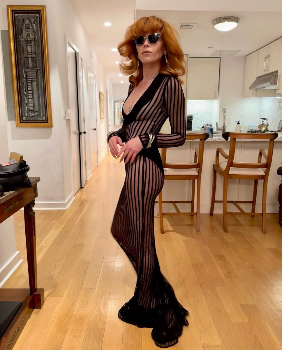 ellisima 🪆 tweet media