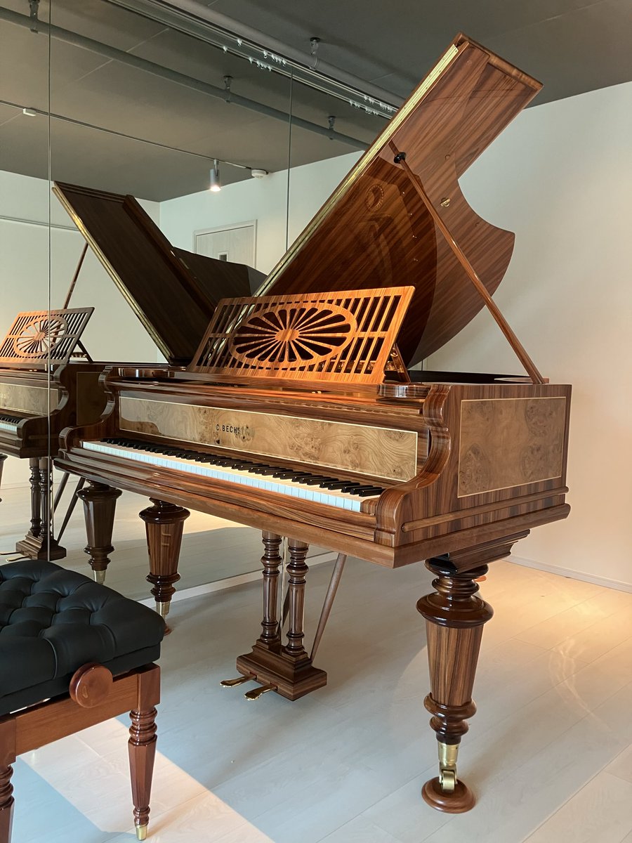 ベヒシュタイン・セントラム東京 tweet media