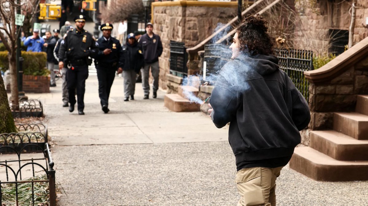 Expose Massachusetts Fraud tweet media