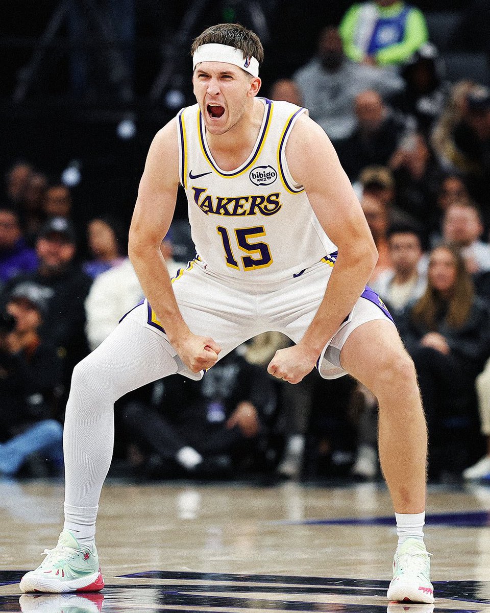 BronMuse tweet media