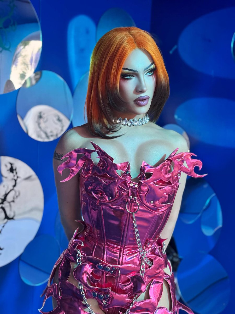 Drag Base tweet media