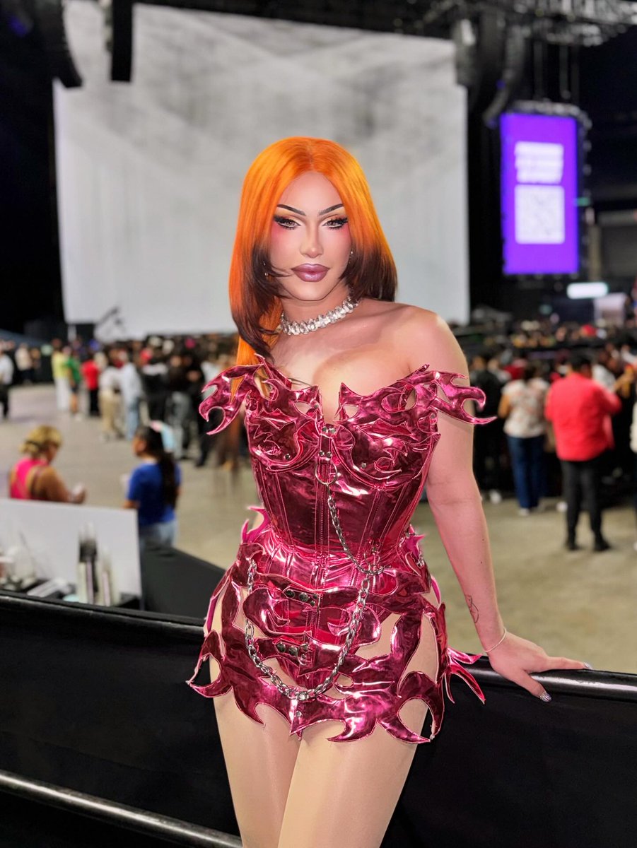 Drag Base tweet media