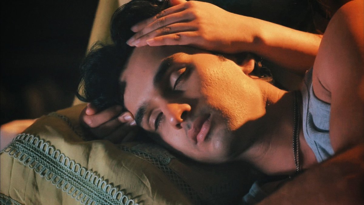 ishqnazariya's tweet image. ohh this scene, the sukoon and calm on nawab's face and the love on heer's ughh my heartt #needit

#tujulietjattdi • #heewab