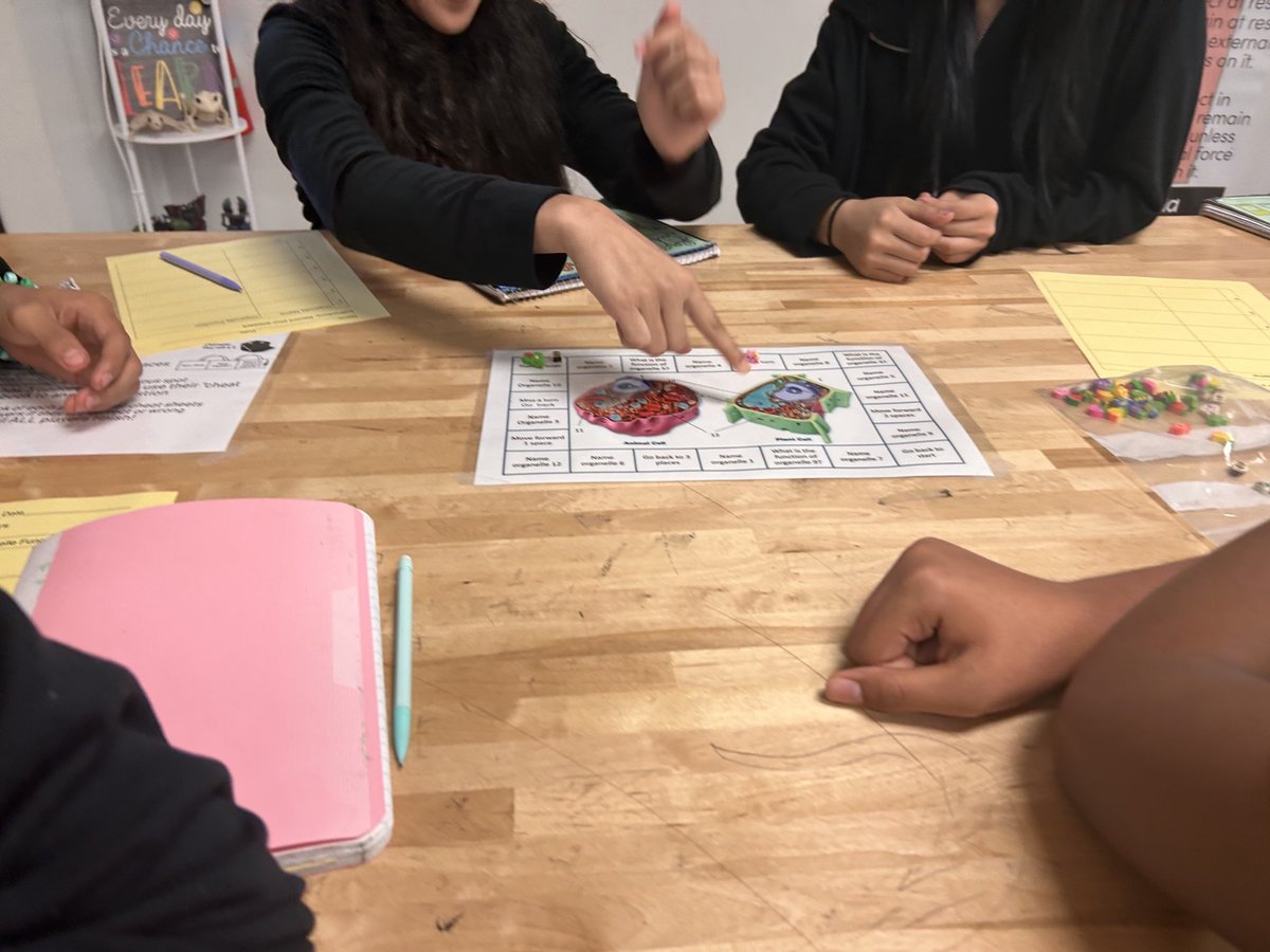 Ms. Browning 🥽 tweet media