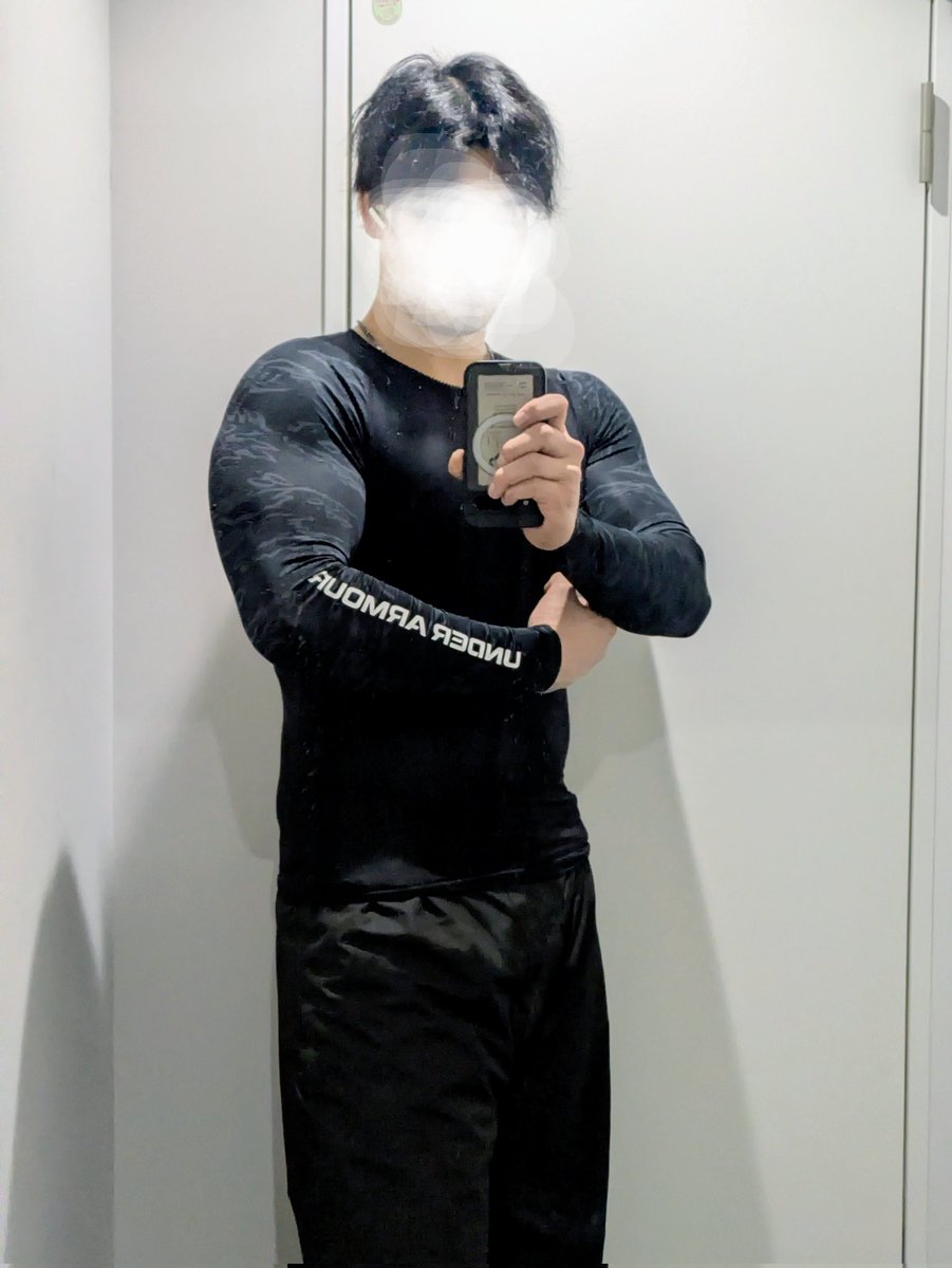 chuo0303's tweet photo. やっぱ三頭すると良い感じになる！
ちょっと前の三頭の日ですが！

#消防士 
#救急救命士 
#レンジャー 
#レスキュー 
#筋トレ
#裏垢男子  ではないです笑 https://t.co/B4aSh54dss
